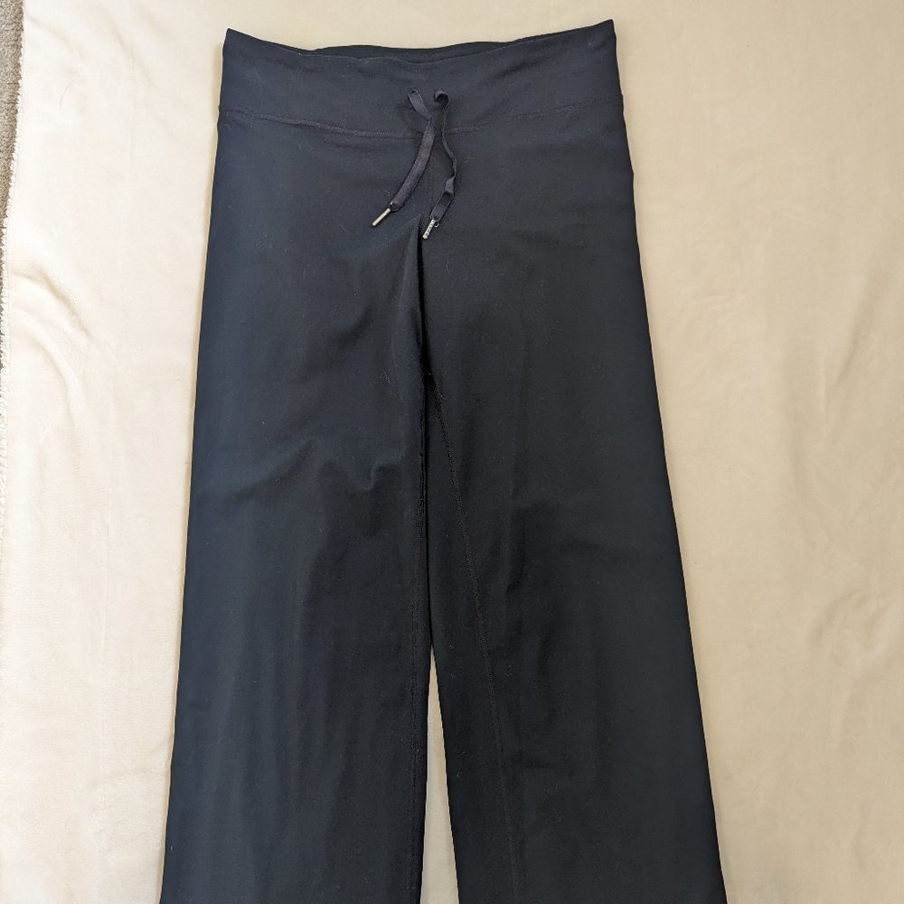 Black Wide Leg Under Armour Pants - Size Small